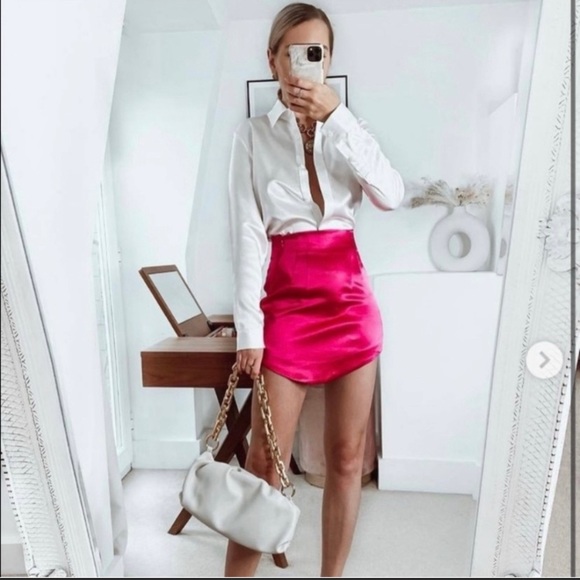 ✨ ZARA PINK SATIN EFFECT MINI SKIRT ✨ - Picture 9 of 16